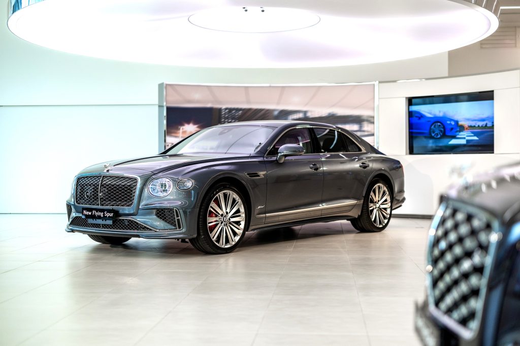 The new Flying Spur 頂級性能與大器優雅的完美結合