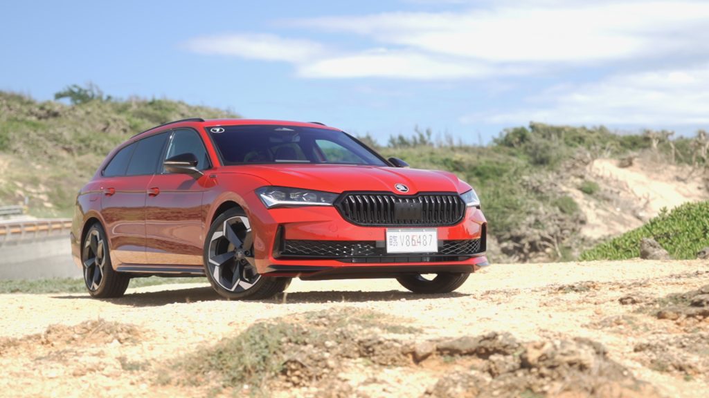 Skoda Superb Combi 2.0TSI 4x4 Sportplus 2025試駕│可剛可柔兩相宜