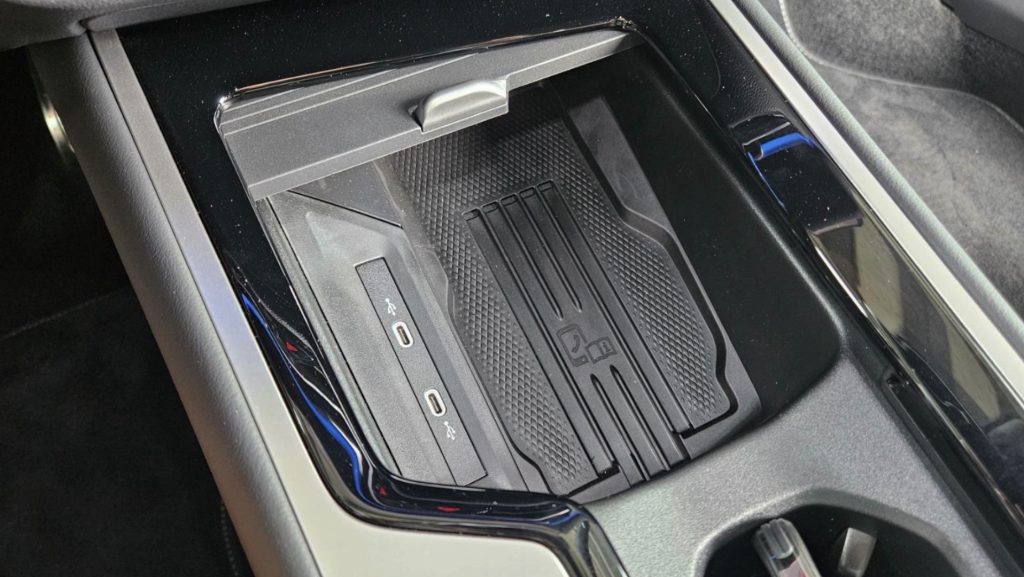2025 VW Passat Variant 330TSI R-Line 試駕│享受、實用滿點