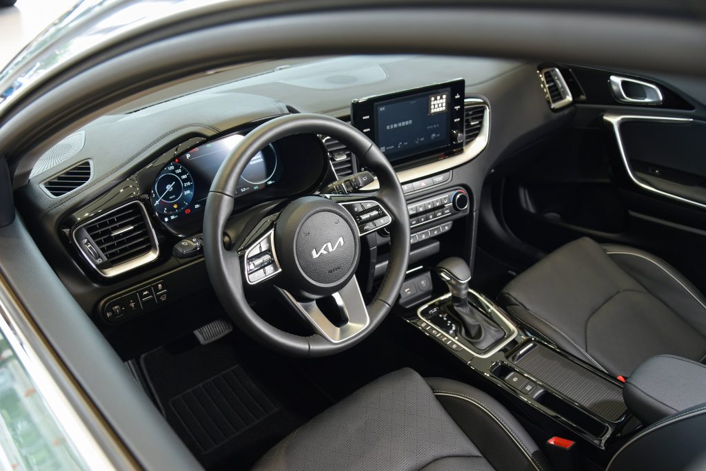 Kia The Ceed Sportswagon 歐洲智慧油電跑旅