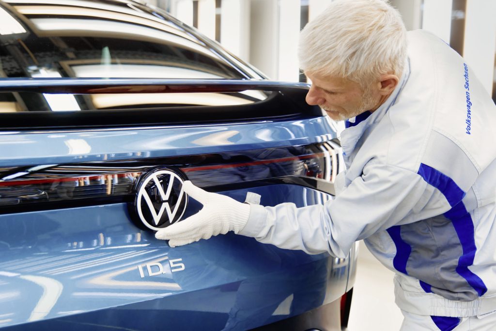 Volkswagen Zwickau工廠第100萬輛電動車下線！純電轉型再創里程碑