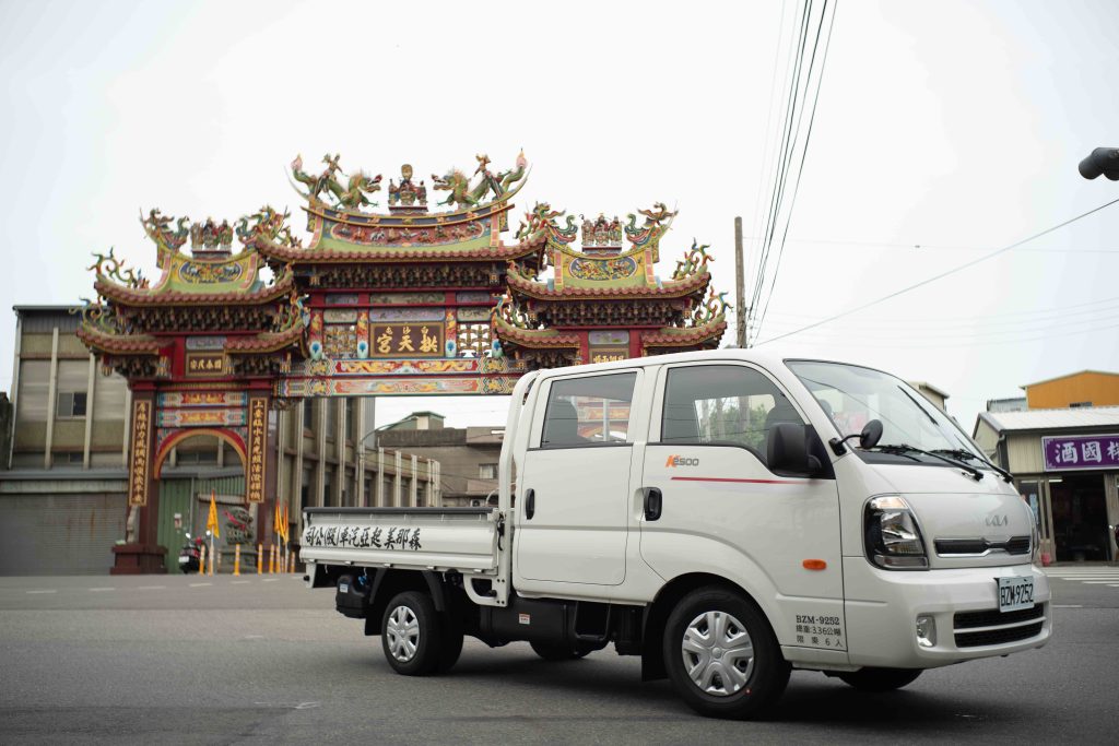 Kia啟動商用車通路拓展升級計劃，全年升級10座新CI 2.0展示中心