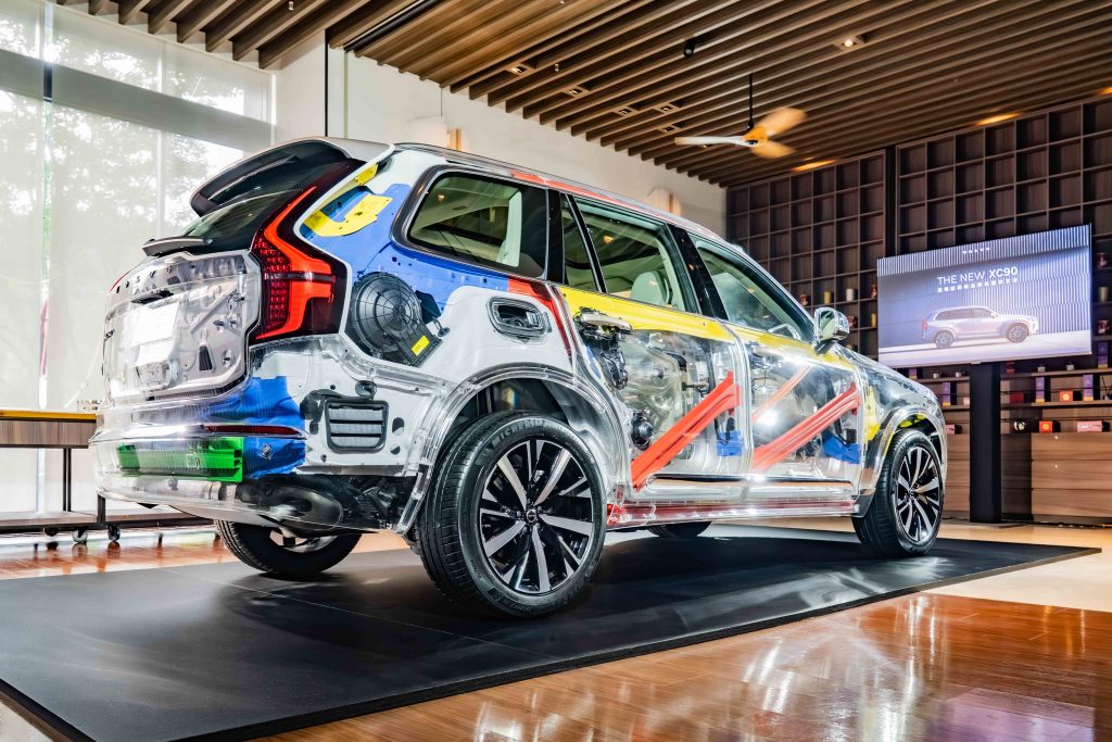 眼見為憑！Volvo The New XC90透明結構概念車首度登台，重新定義豪華七人座安全標竿