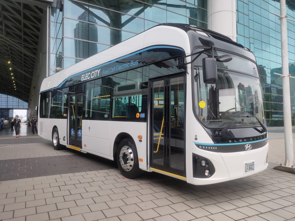 HYUNDAI ELEC CITY FCEV 領航淨零未來！亮相 2025 台灣氫能與電動大客車論壇