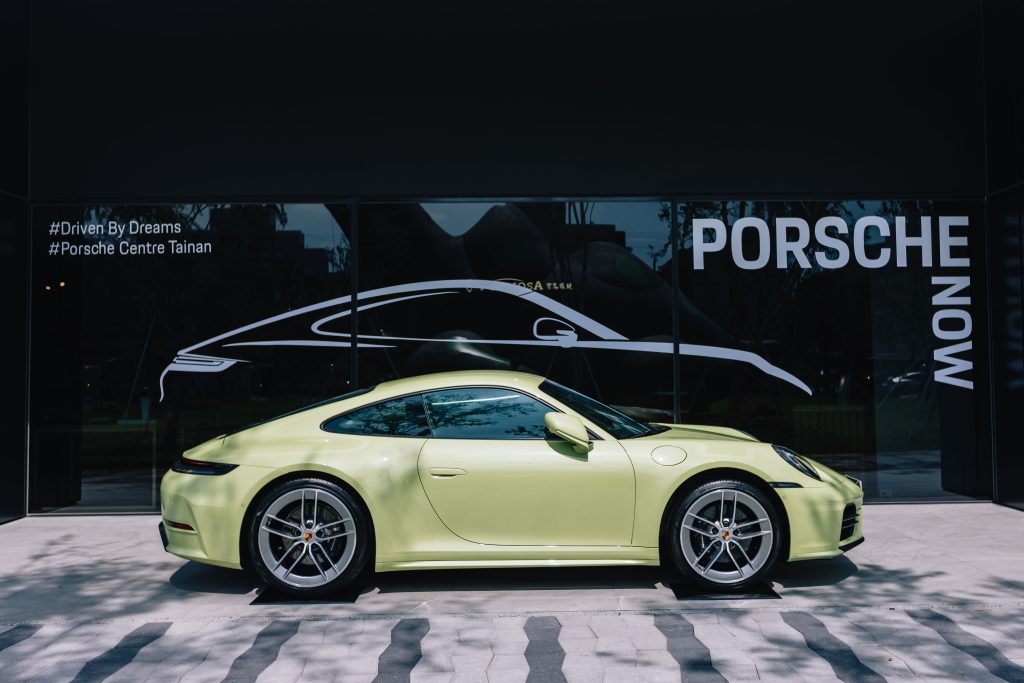 Porsche NOW 台南誠品概念店盛大開幕！經典跑車 x 電能科技體驗一次到位