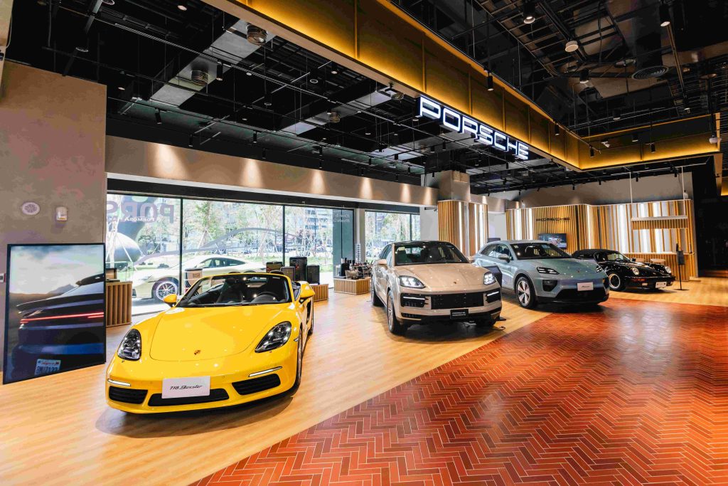 Porsche NOW 台南誠品概念店盛大開幕！經典跑車 x 電能科技體驗一次到位