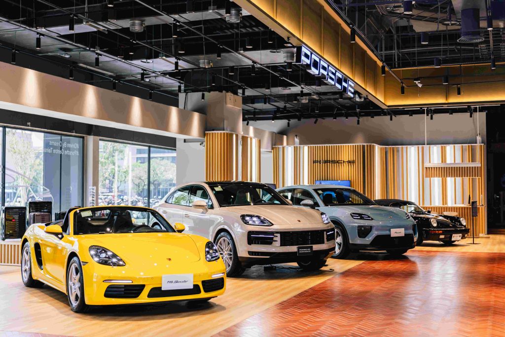 Porsche NOW 台南誠品概念店盛大開幕！經典跑車 x 電能科技體驗一次到位