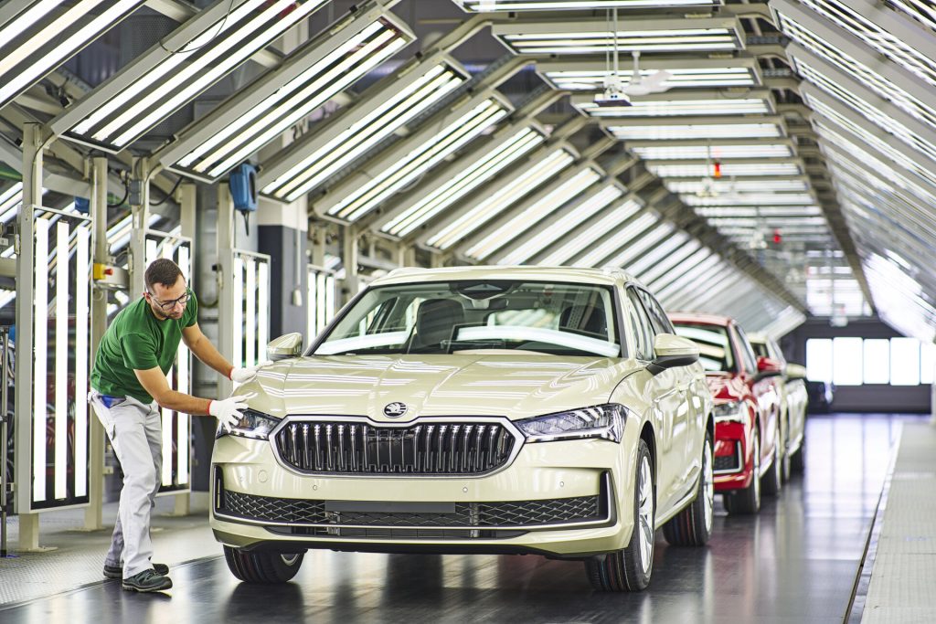 Škoda銷售飆升！榮登歐洲第三大車廠，台灣市場穩居五大歐洲品牌｜跨界玩CAR