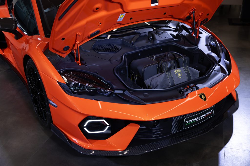 Lamborghini Temerario Alleggerita輕量化V8混合動力跑車首度登臺，重新定義性能標竿
