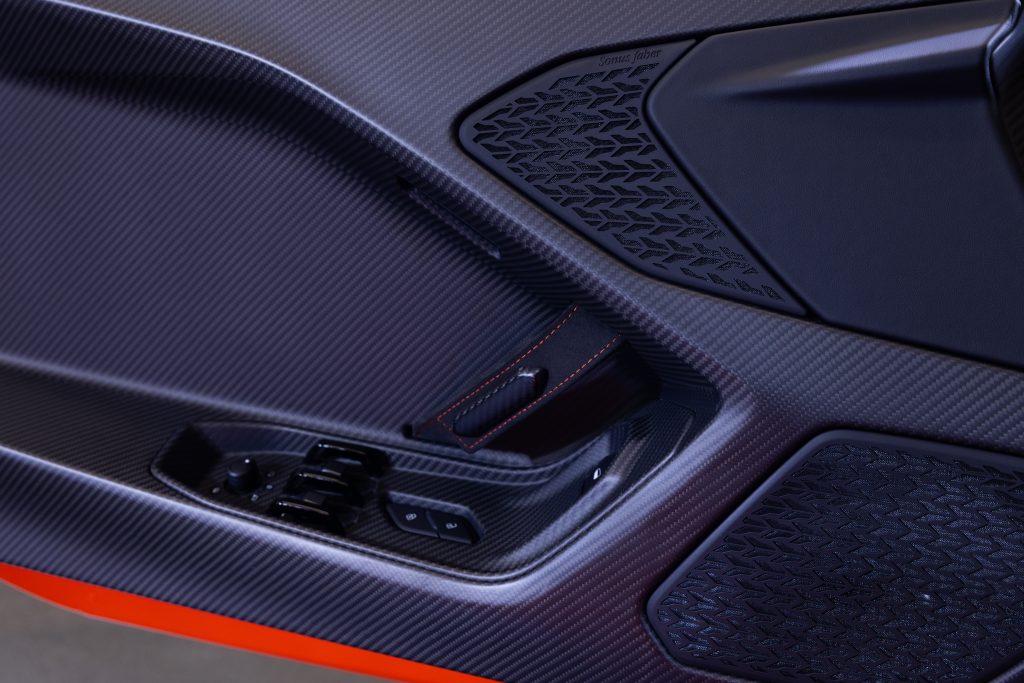 Lamborghini Temerario Alleggerita輕量化V8混合動力跑車首度登臺，重新定義性能標竿