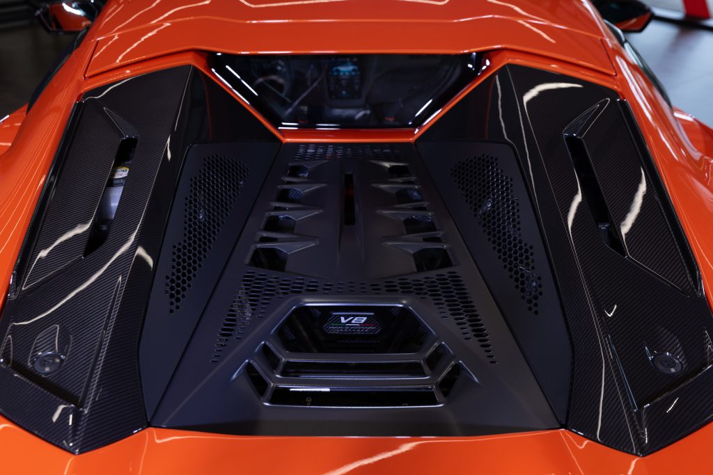 Lamborghini Temerario Alleggerita輕量化V8混合動力跑車首度登臺，重新定義性能標竿