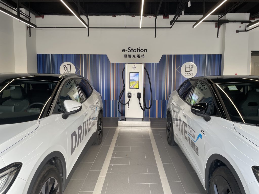 Volkswagen 內湖旗艦展示中心啟用！首座室內極速充電站同步上線