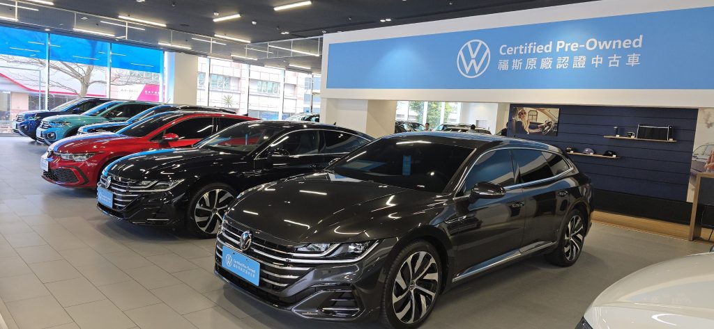 Volkswagen 原廠認證中古車三重好康開跑！低頭期款 ,000、月付 ,777、再送一年原廠保固
