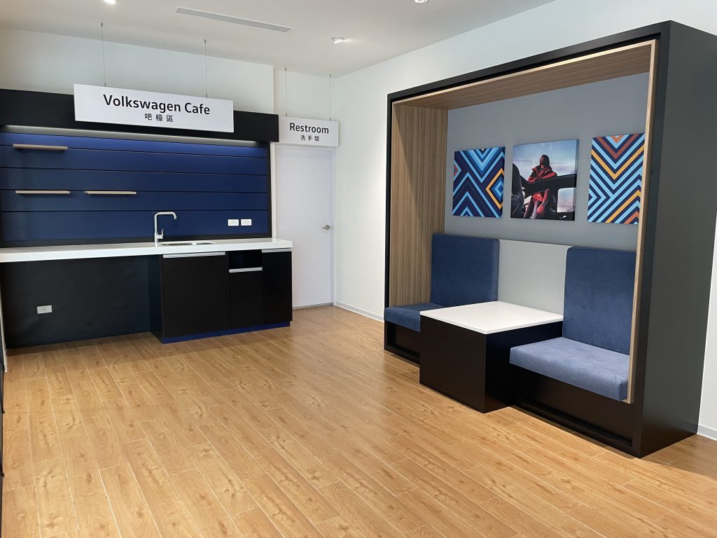 Volkswagen 內湖旗艦展示中心啟用！首座室內極速充電站同步上線