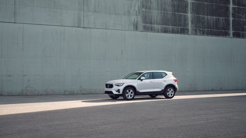 入主人氣歐系豪華休旅 Volvo XC40 B3！獨享3年3萬公里免費保養＋超低月付專案