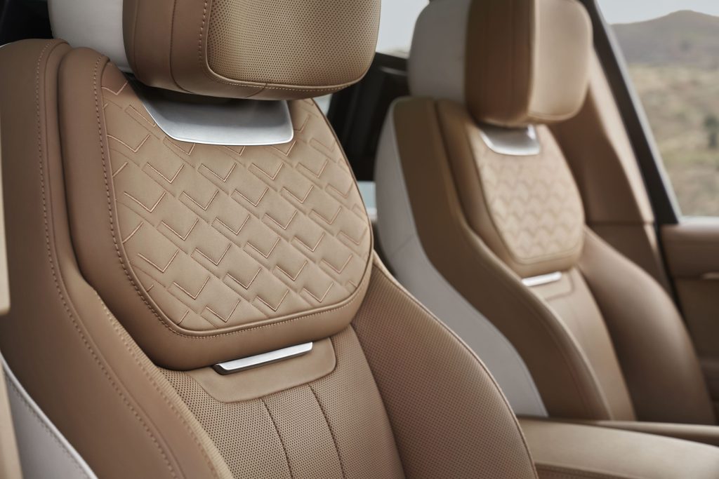 RANGE ROVER 傳奇 55 週年！經典原型車首度來台 展開一場越野美學對話