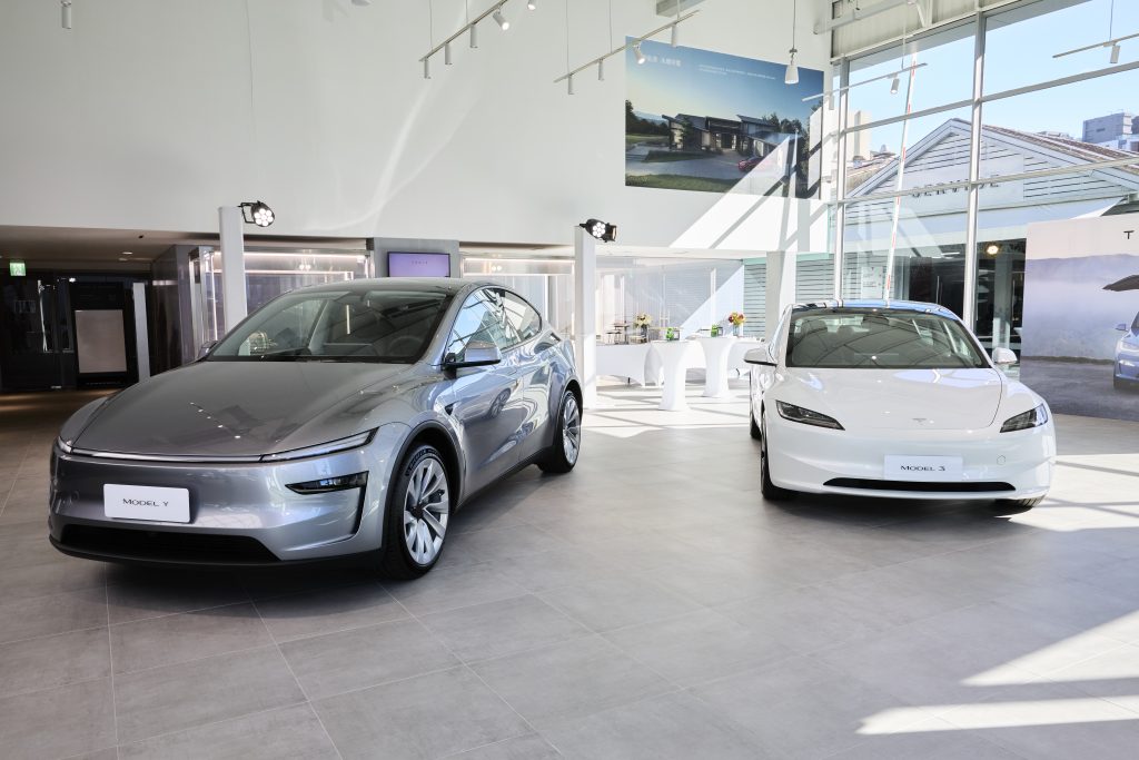 全新升級 Model S / X 登場！Tesla S3XY 車系齊聚台灣震撼亮相