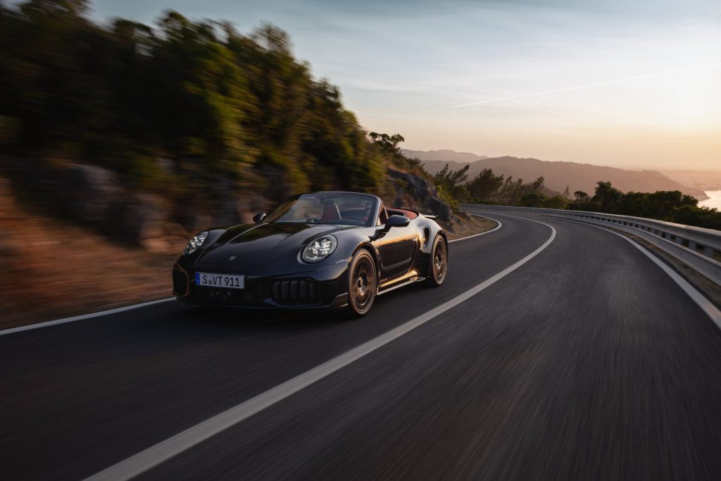 保時捷911 Turbo S震撼登場：雙渦輪混合動力締造全能跑車新標竿