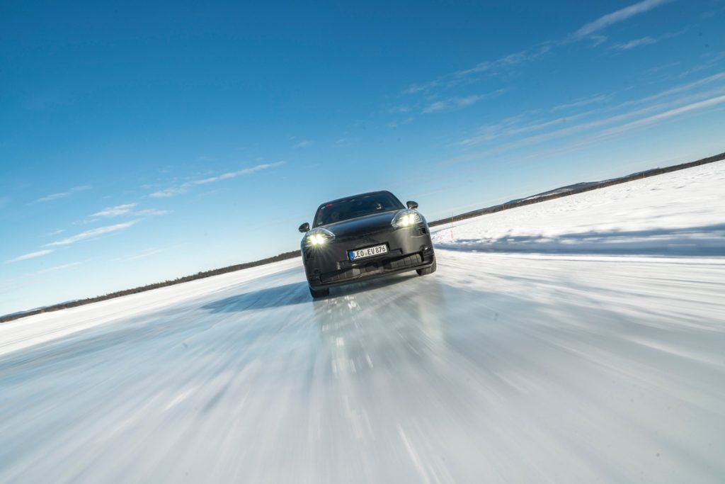 全新 Porsche Cayenne 極限測試公開！虛擬與實境完美融合、性能再進化