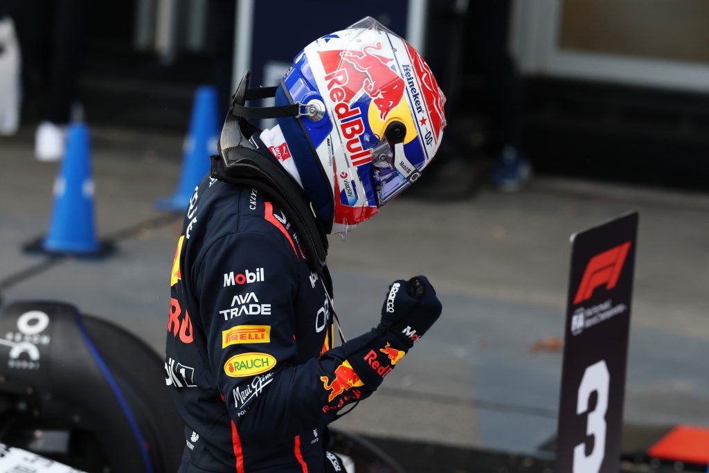 Max Verstappen再寫紀錄！亞塞拜然封王，生涯第六次F1大滿貫勝利