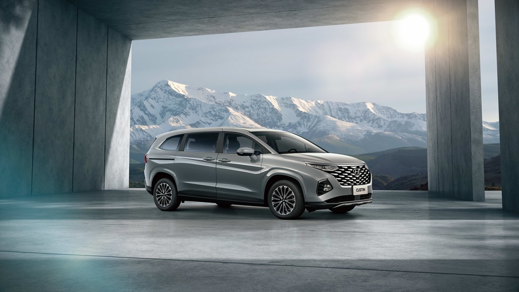 HYUNDAI CUSTIN 2.0T豪華升級登場！全新渦輪動力打造七人座家庭旗艦首選