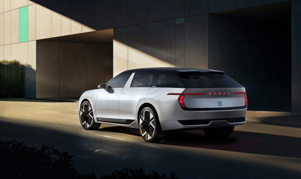 Škoda Vision O 概念車全球首演｜智慧科技結合旅行車未來美學