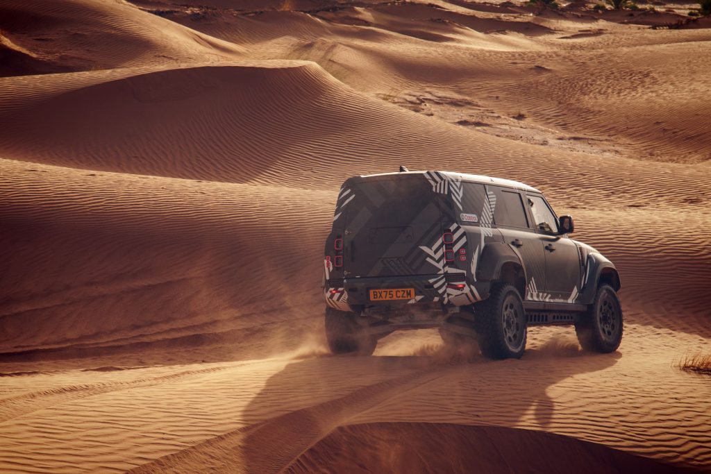 Defender Rally車隊迎新任領隊｜DAKAR D7X-R競賽車完成撒哈拉極限測試