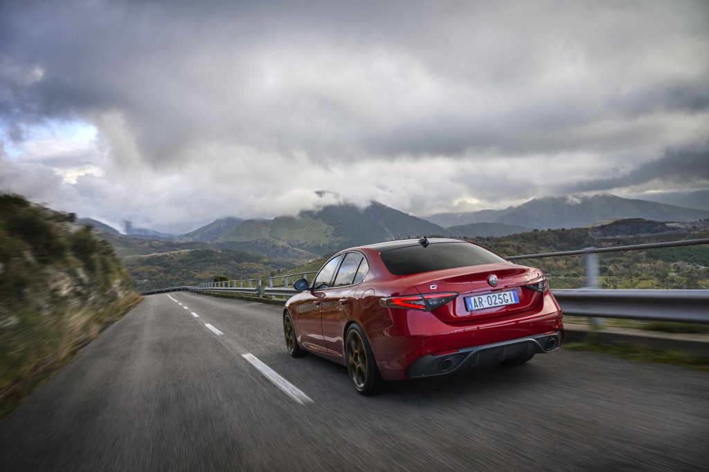 Alfa Romeo Giulia 不可思議九連霸！勇奪德國《SPORT AUTO AWARD》歷史新紀錄 掀起義式駕馭狂潮