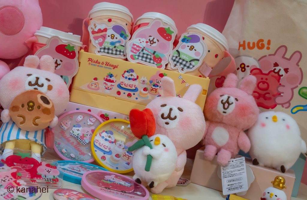 卡娜赫拉的小動物《莓果祭典》快閃店登場！草莓季六大打卡點＋近 80 款周邊萌翻環球新北中和
