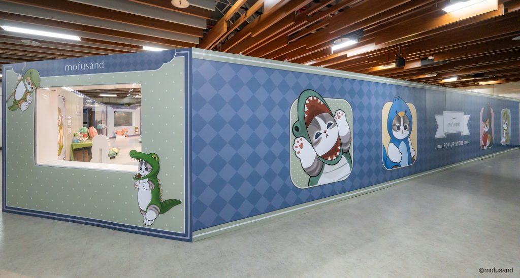 《貓福珊迪》快閃店回歸！恐龍喵降臨台北東區地下街　十大打卡點＋近百款冬季萌物登場