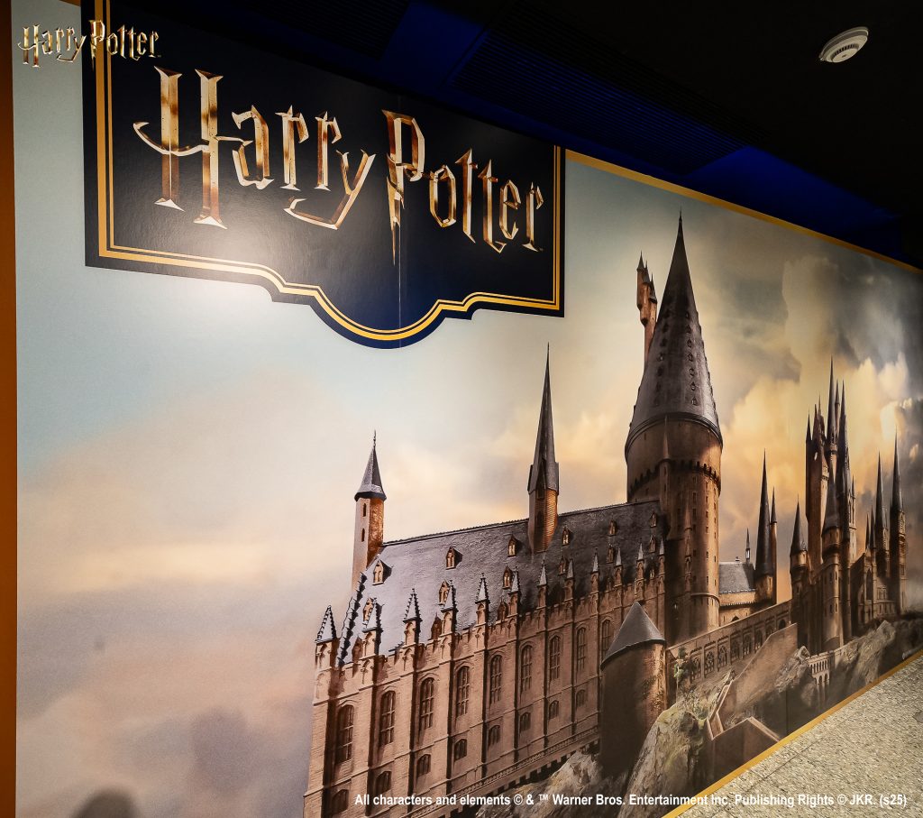 誠品 R79《哈利波特》限時快閃店開跑｜六大打卡點＋近60款全新商品登場