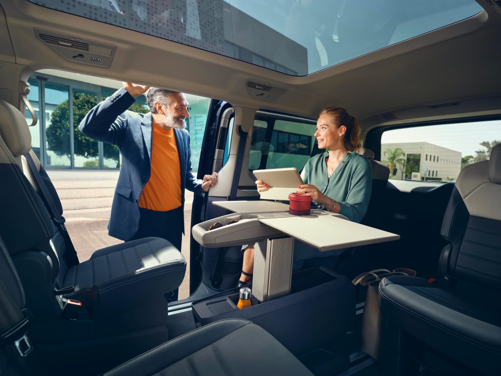 德國原裝進口 Multivan TDI 8 人座全新上市｜IQ.Drive 科技升級｜210 萬元起開啟大格局