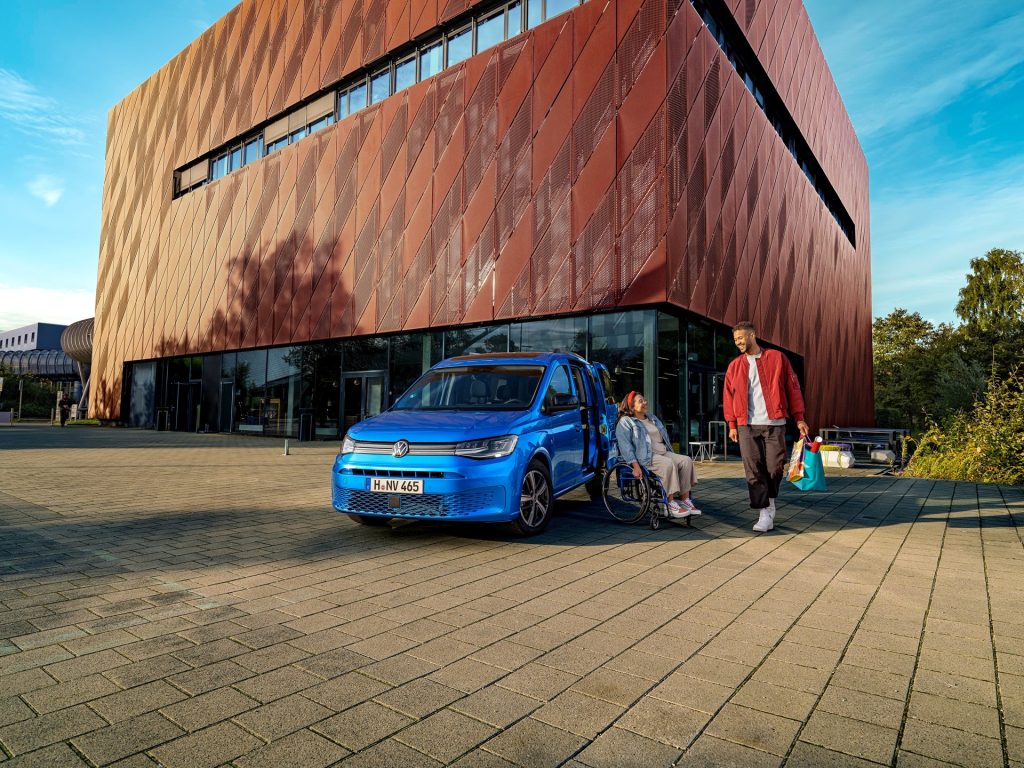 福斯商旅攜手改裝商推出 Caddy Maxi EasyLife 福祉車｜國際身心障礙者日正式亮相